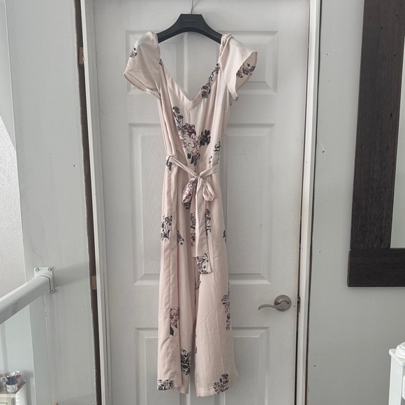 Dynamite Pants - Dynamite Light Pink Floral Jumpsuit